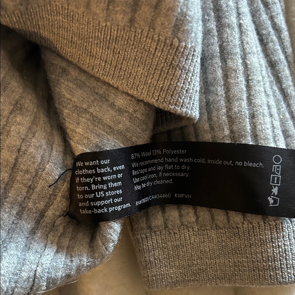 Eileen Fisher Gray Ribbed cropped Crew Neck Sweater - Picture 4 of 4